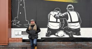 Lighthouse Charity, Willmott Dixon and artist Rob Fenton have unveiled a mural at Staffordshire’s new Student Village in support of men's mental health.
