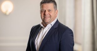 builders merchants Jewson has reorganised its regional structure into three divisions.