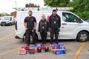 Jewson Partnership Solutions (JPS) has donated more than £1,000 worth of tools to three apprentices in Wythenshawe, Manchester, to help them kickstart their careers. 