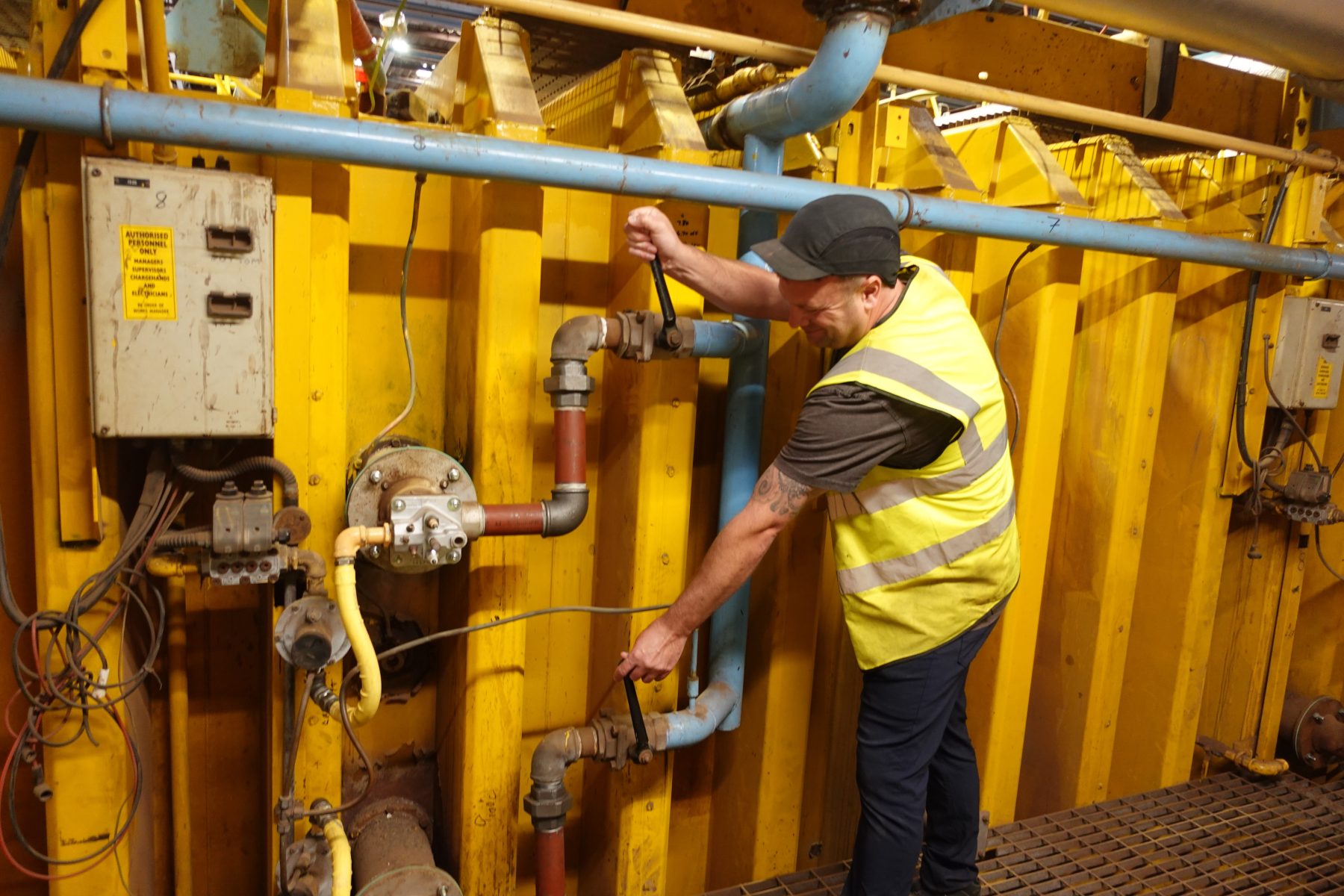 BMI Redland opens up Rosemary kiln for tour