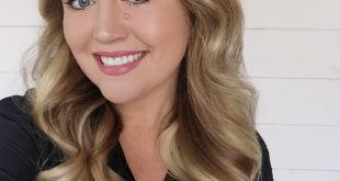 Chelsea Headshot