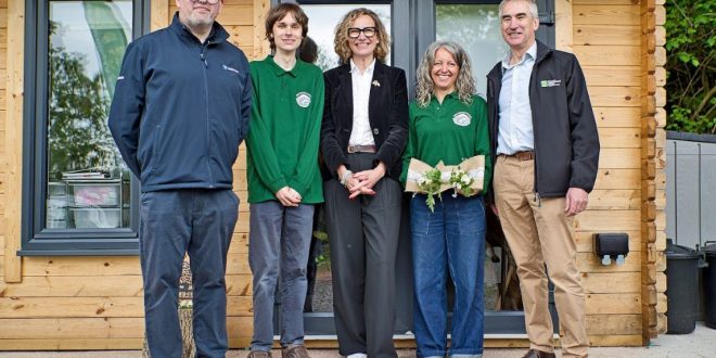 Jewson sponsors Welsh hedgehog hospital