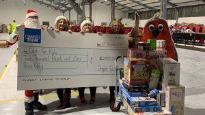 Draper Tools present cheque and toys to Cash for Kids 002