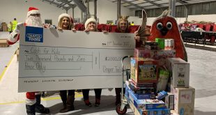 Draper Tools present cheque and toys to Cash for Kids 002