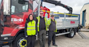 Elliotts trials specialist 13.5T crane lorry