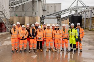 Gen Kitchen MP with members of the team at the new aggregates manufacturing plant in Wellingborough 0524 051 RESIZE