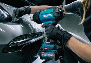 MAKITA’S HEAT GUN PROVIDES CORDLESS HEAT 
