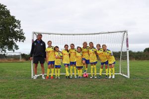 Grant UK supports FC Chippenham Youth Galaxy Girls grassroots football team