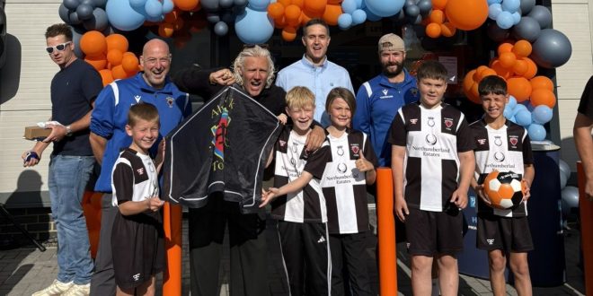 Alnwick community gathers for launch of Jewson branch