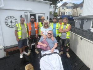 Keith and Linda Parry with volunteers 3