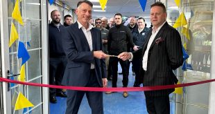 L R Steve Sawyer Steve Robinson