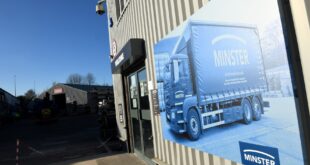 Minster Leeds Opening 002