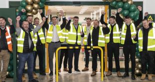 SWNS TRAVIS LEEDS 69