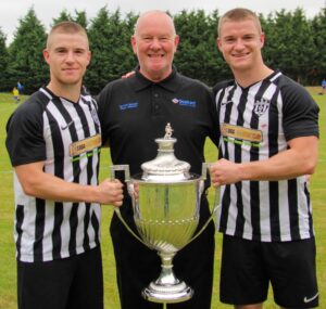 Stelrad the Wilkinson family with the cup 2 1