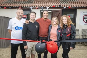 Howdens and Chris Kamara MBE unveil new clubhouse kitchen for Hedinghams United FC