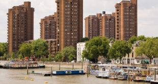 london tower blocks 643px thumb.jpg