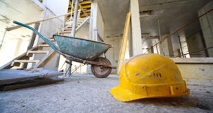 low res builders hat on site