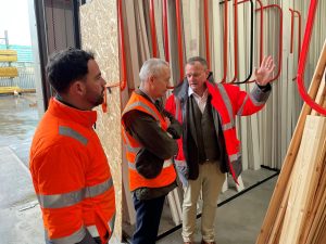 mp amos @ bradfords 04