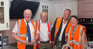 Sarah Dyke MP talks water during Bradfords visit